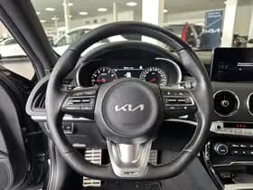 Kia Stinger thumbnail 48