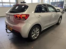 Kia Rio thumbnail 54