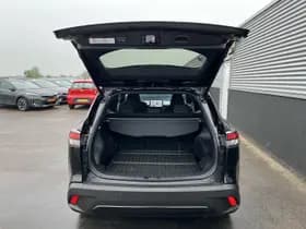 Toyota Corolla-cross thumbnail 10