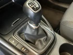 Kia Carens thumbnail 13