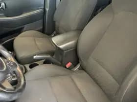 Kia Carens thumbnail 25