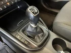 Kia Carens thumbnail 35