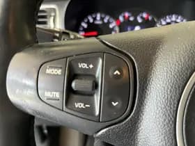 Kia Carens thumbnail 7