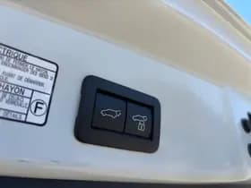 Toyota Corolla-cross thumbnail 19