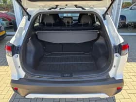 Toyota Corolla-cross thumbnail 24