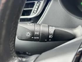 Toyota C-hr thumbnail 18