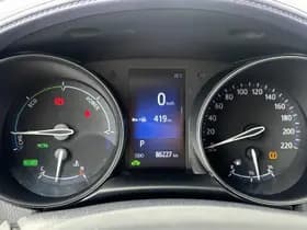 Toyota C-hr thumbnail 3