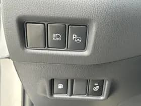 Toyota C-hr thumbnail 27