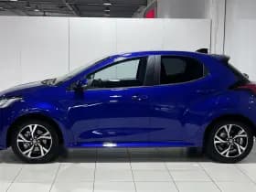 Toyota Yaris thumbnail 2