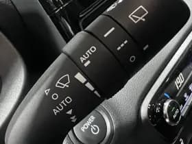 Toyota Yaris thumbnail 15