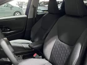 Toyota Yaris thumbnail 38