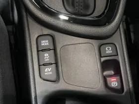 Toyota Yaris thumbnail 48