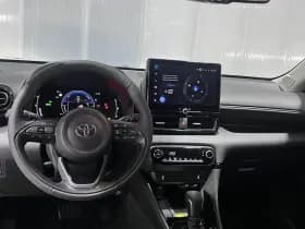 Toyota Yaris thumbnail 9