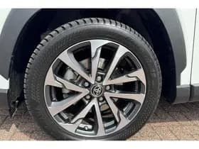 Toyota Corolla-cross thumbnail 38