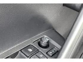 Toyota Corolla-cross thumbnail 42