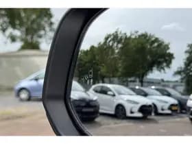 Toyota Corolla-cross thumbnail 46