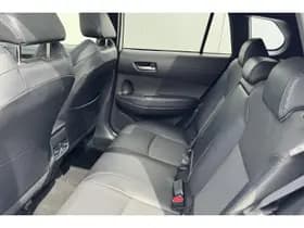 Toyota Corolla-cross thumbnail 6