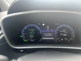 Toyota Corolla-cross thumbnail 18