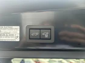 Toyota Corolla-cross thumbnail 24