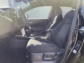 Toyota Corolla-cross thumbnail 75