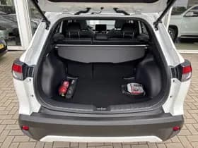 Toyota Corolla-cross thumbnail 25