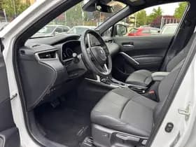 Toyota Corolla-cross thumbnail 61