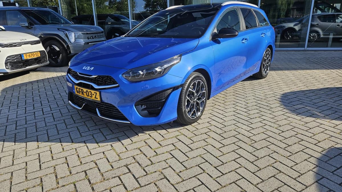 Kia Ceed-sportswagon — foto 1