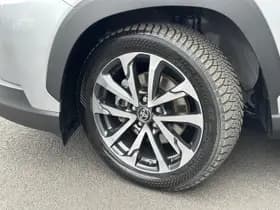 Toyota Corolla-cross thumbnail 11