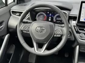 Toyota Corolla-cross thumbnail 15