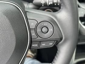 Toyota Corolla-cross thumbnail 17