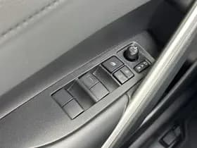 Toyota Corolla-cross thumbnail 62