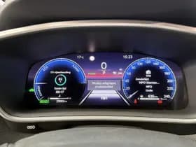 Toyota Corolla-cross thumbnail 3