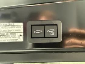 Toyota Corolla-cross thumbnail 21