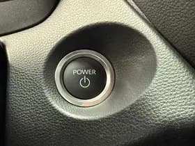 Toyota Corolla-cross thumbnail 38