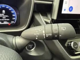 Toyota Corolla-cross thumbnail 6