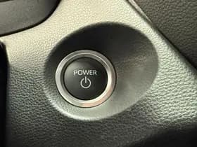 Toyota Corolla-cross thumbnail 10