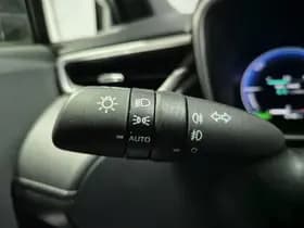 Toyota Corolla-cross thumbnail 11