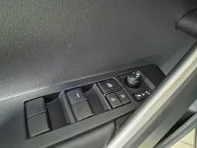 Toyota Corolla-cross thumbnail 32