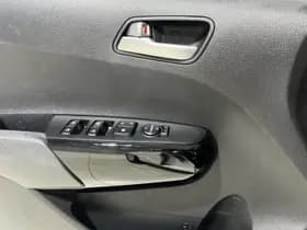 Kia Picanto thumbnail 13