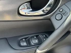 Nissan Qashqai thumbnail 14