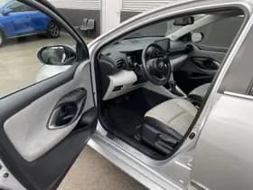 Toyota Yaris thumbnail 18