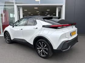 Toyota C-hr thumbnail 6