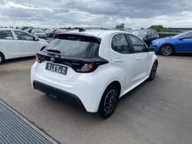 Toyota Yaris thumbnail 11