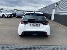 Toyota Yaris thumbnail 6