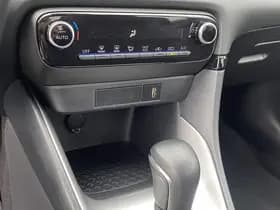 Toyota Yaris thumbnail 82