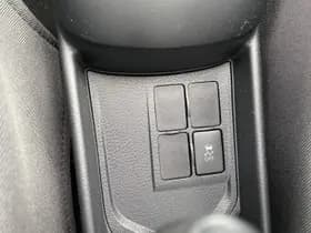 Toyota Yaris thumbnail 34