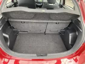 Toyota Yaris thumbnail 8