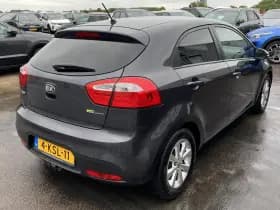 Kia Rio thumbnail 11