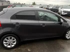 Kia Rio thumbnail 12