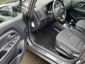 Kia Rio thumbnail 17